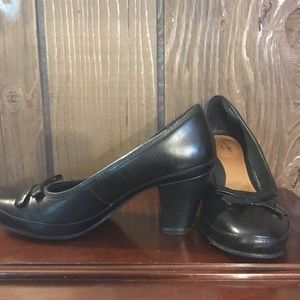 Clarks Artisan Heels Size 7